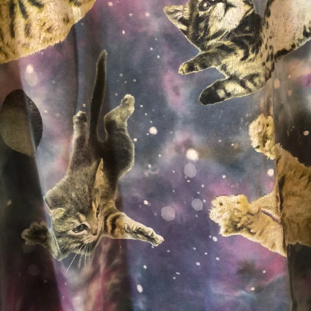 Women’s Dom tie dye Y2k Galaxy Cat T-Shirt - Blue and Purple - Picture 7 of 11